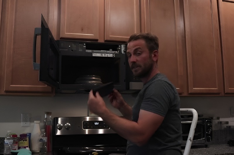 Buld-in Microwave Repair in West Covina